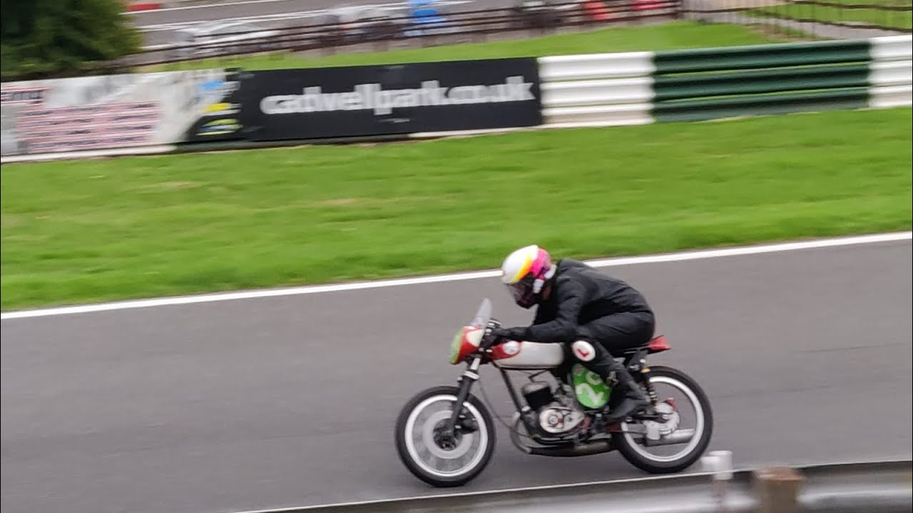 Cadwell Park 25-09-22 BHR Race 36 BSA Bantam