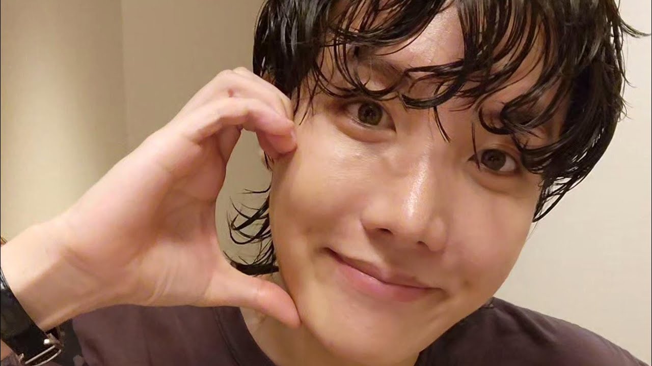 Sub [j-hope Live Weverse] 221130 I just finished MAMA😉