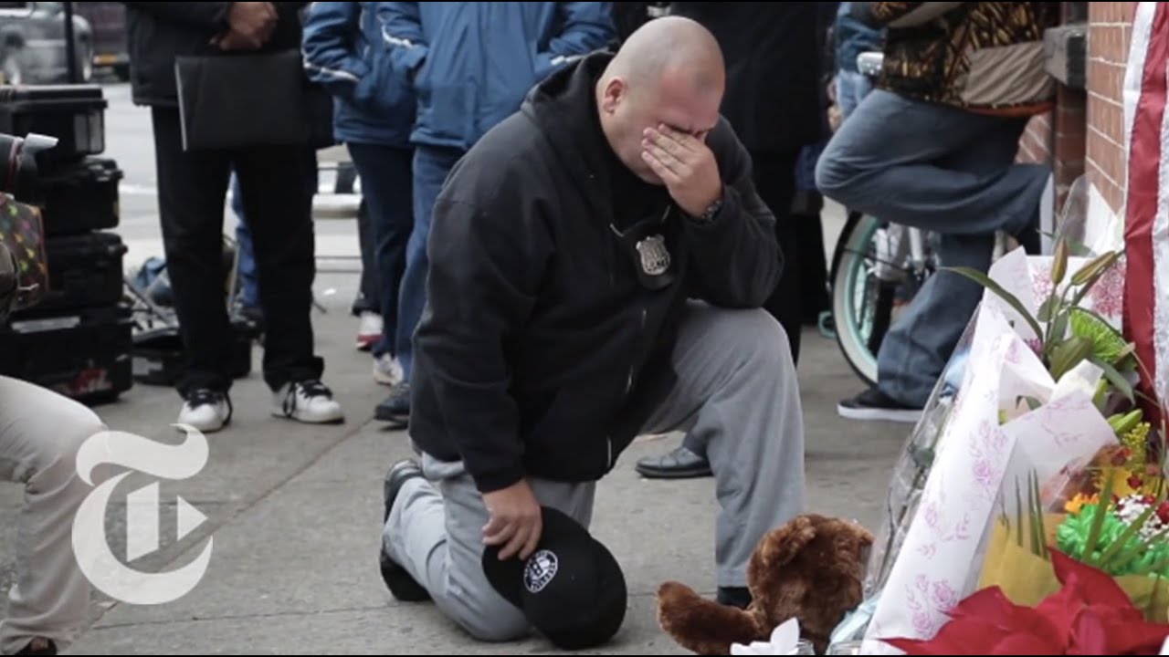 Brooklyn Neighborhood Mourns NYPD Officers Killed in Ambush | The New York Times