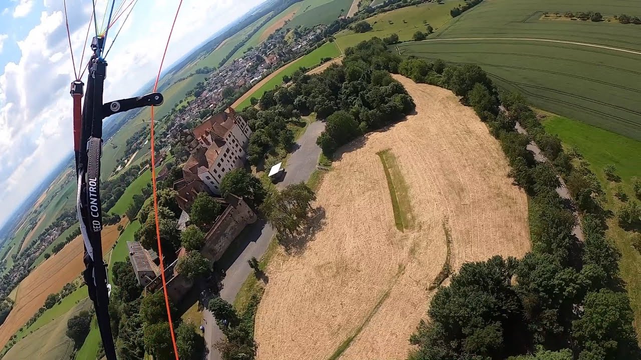 Erster Flug mit dem neuen skywalk Cayenne C6 an der Ronneburg.