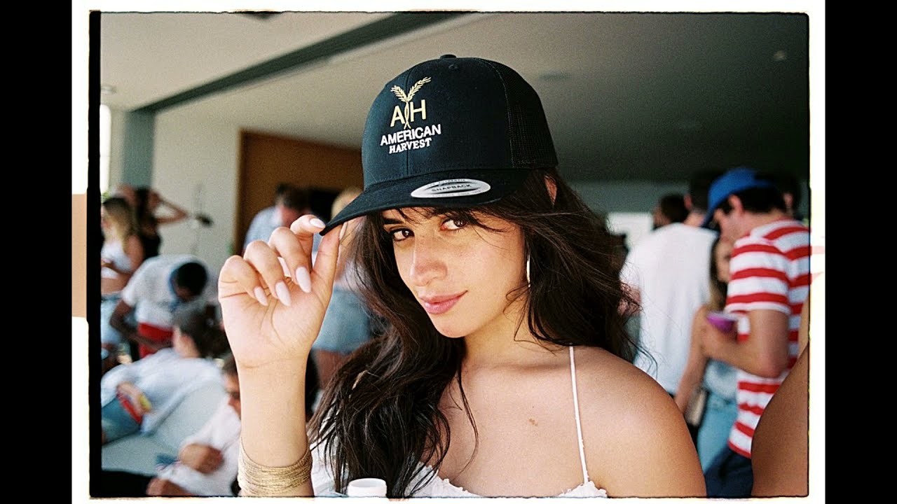 CAMREN | Lauren escuchando 