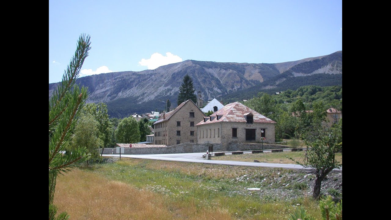 Beauvezer au fil des draperies