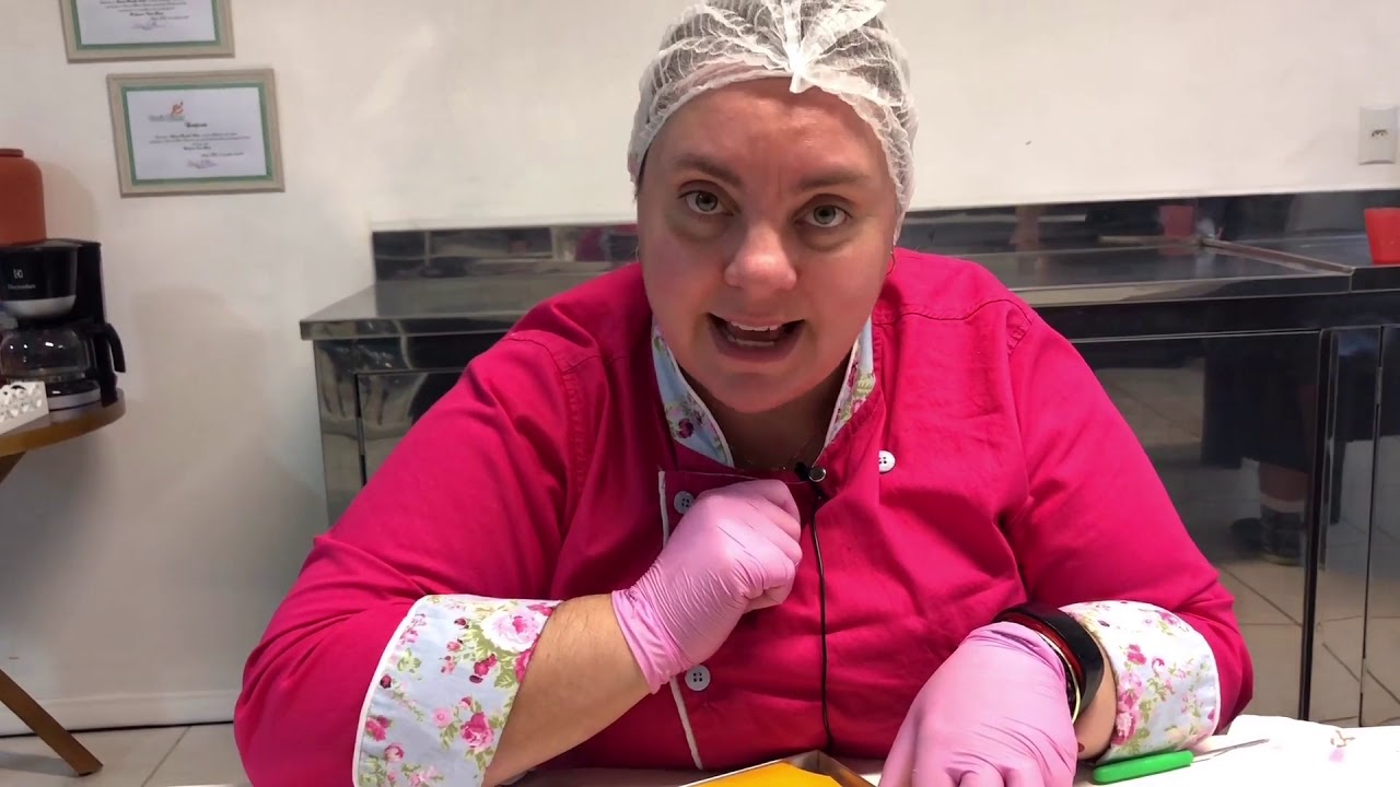 Como fazer apliques de glacê | Adriana Meschke