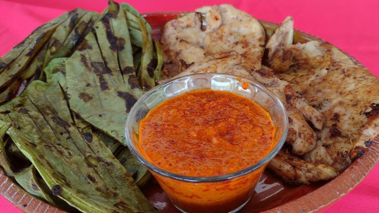 Salsa Macha acompañada de Pechuga a la plancha y Nopales asados | Con Sabor a Guerrero