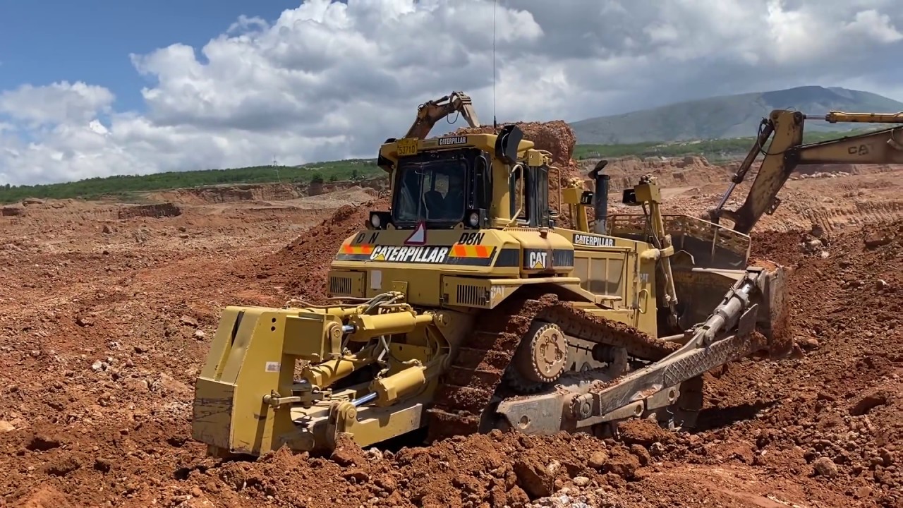 Caterpillar D8N Bulldozer Ripping And Pushing