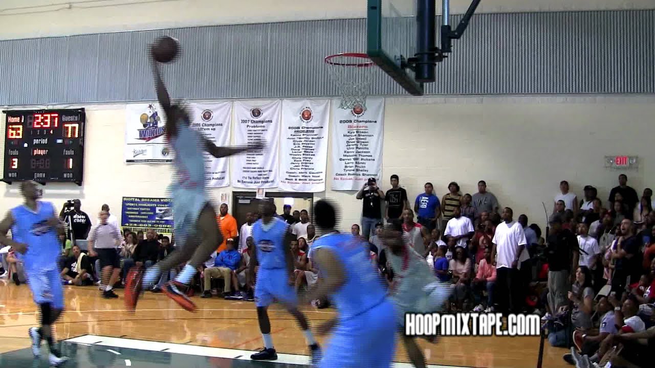 Kevin Durant Dominating At The Drew League!!! The 