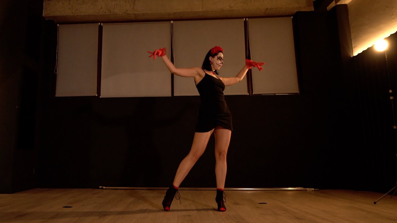 Showcase | Anna — High Heels | November 2025