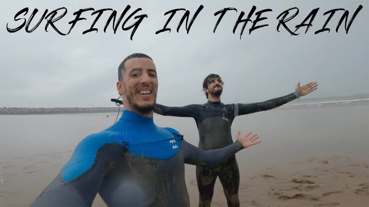 Surfing in the rain  VLOG SURF 18 🌨 🏄&zwj;♂️  شتاء أو هبطنا زلقنا سورفينا