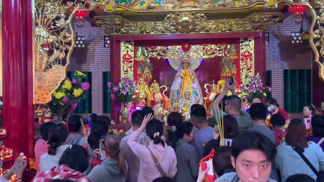 Quan Âm Khai Khố-Đông Vui Như Tết-Hàng Ngàn Người Xếp Hàng Thỉnh Lộc-Chùa Quan Âm-Hội Quán Ôn Lăng