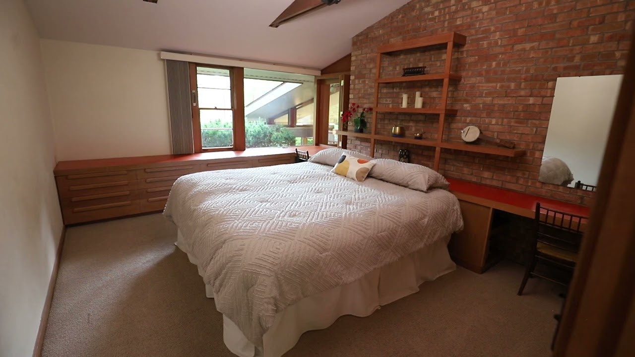 Mid Century Modern New Listing