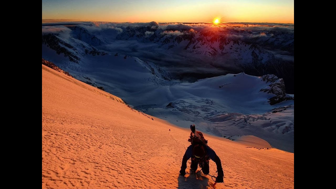 East Face Mt Cook / Aoraki (again) - ski and snowboard descent