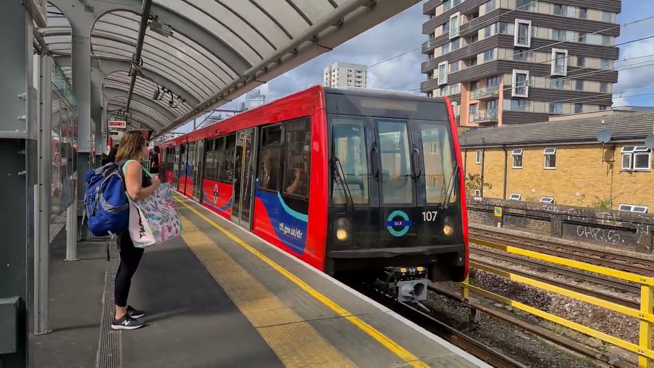 Shadwell DLR Station (2022)