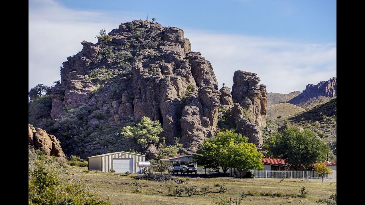 For sale: West Texas ranch with $30 million views, &lsquo;Giant&rsquo; history