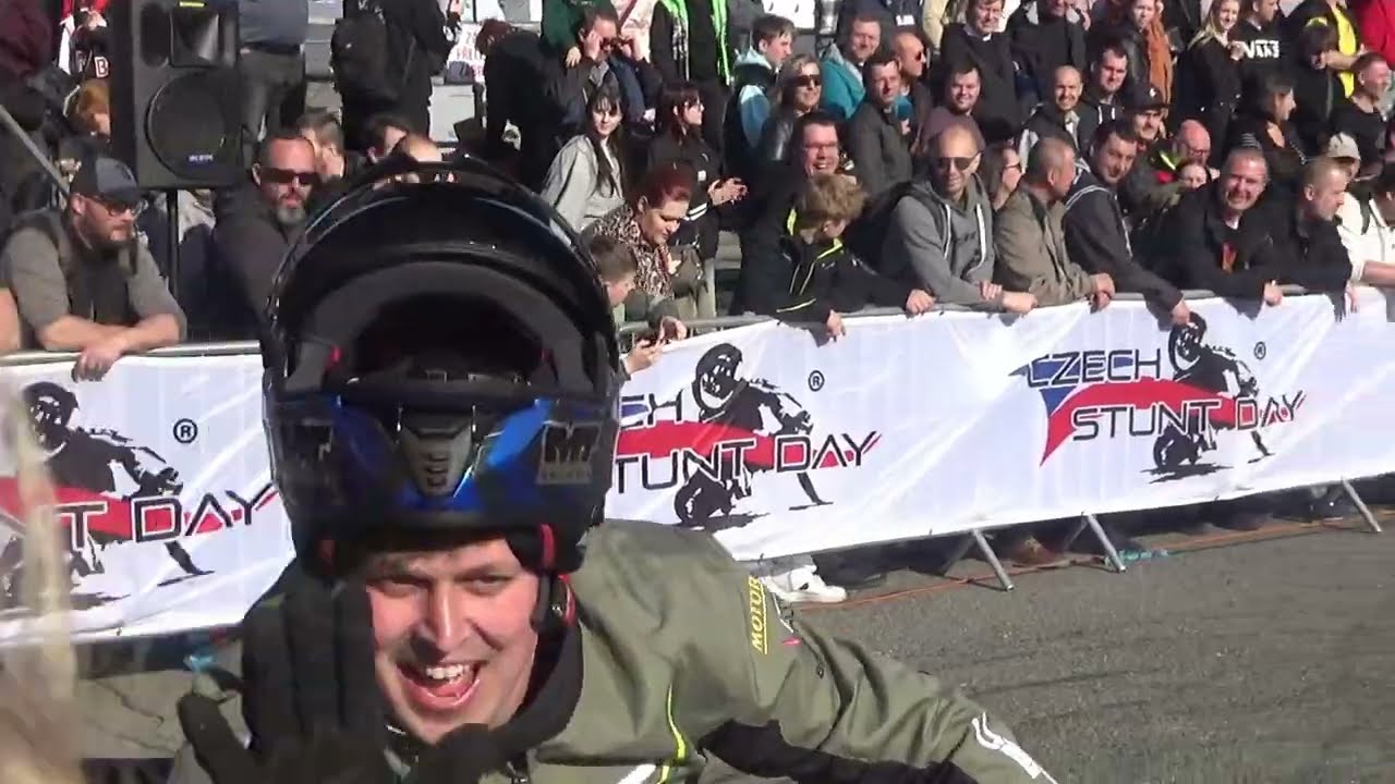 Divoké kaskadérské kousky Special Brothers.