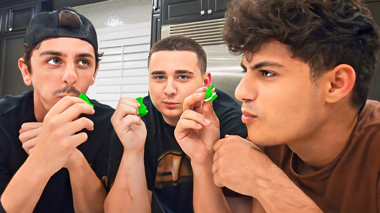 FaZe Rug & Stable Ronaldo Try EXOTIC Snacks..
