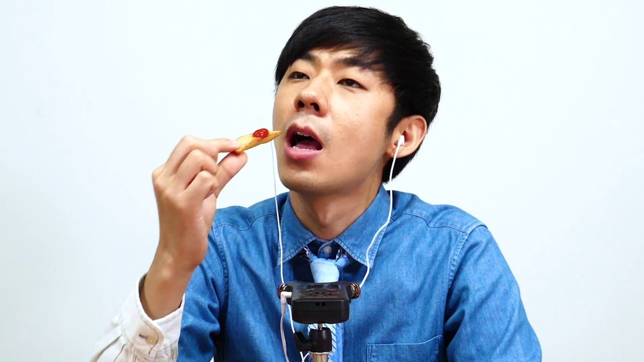 【ASMR】英語でホットドック&フライドポテトの食レポ【イヤホン推奨】