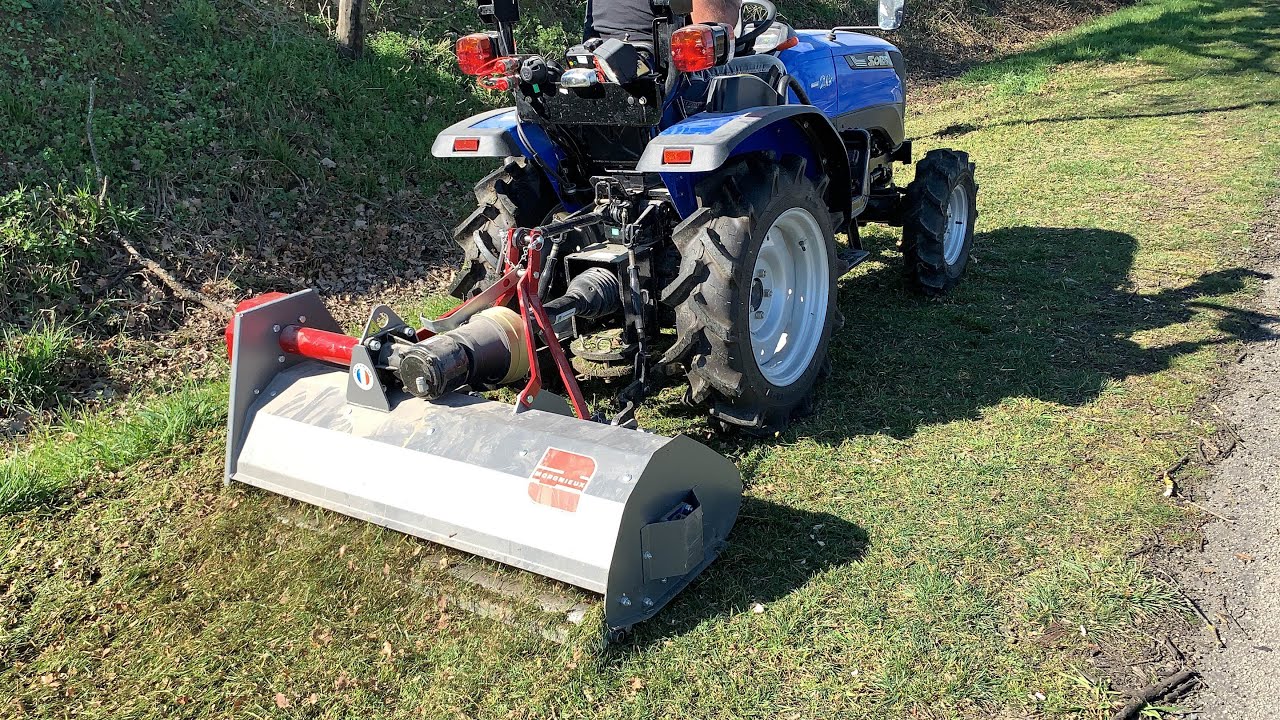 KOMPAKT TRAKTÖR  SOLİS 26 4WD