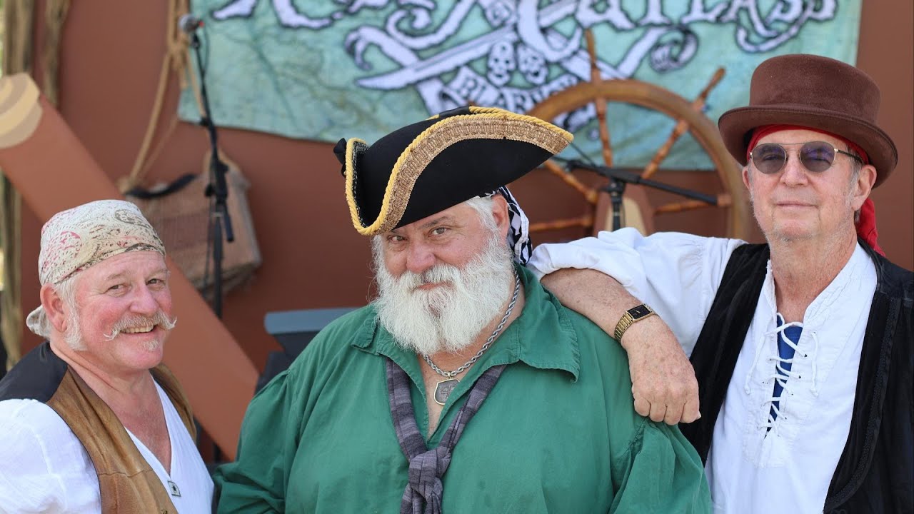 Rusty Cutlass Hoist The Colors