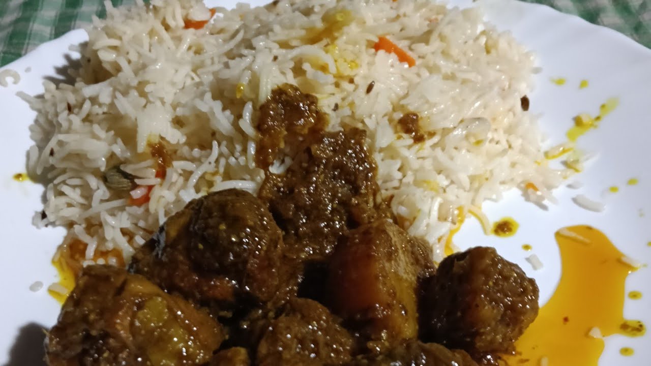 Hello doston today I eat pulao with chicken and chicken curry 🍛
