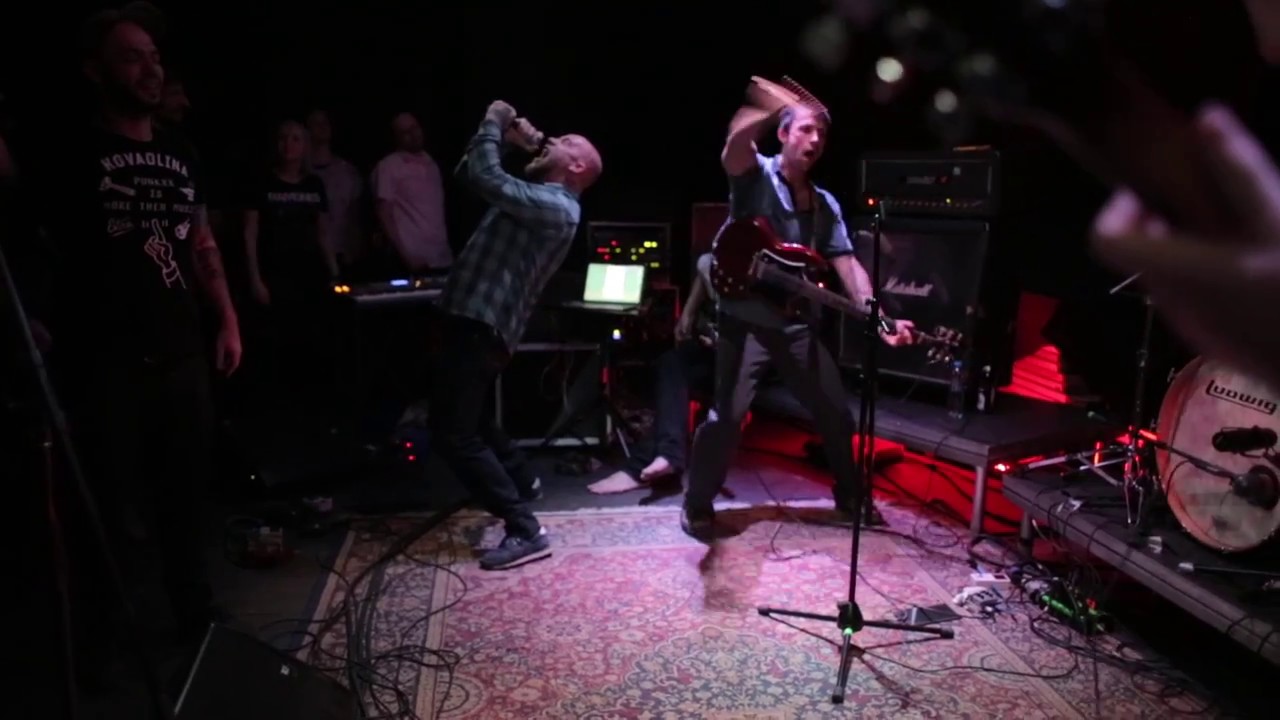 Ravelin7 – Svět už vře daleko/ Kabinet Můz / 2017