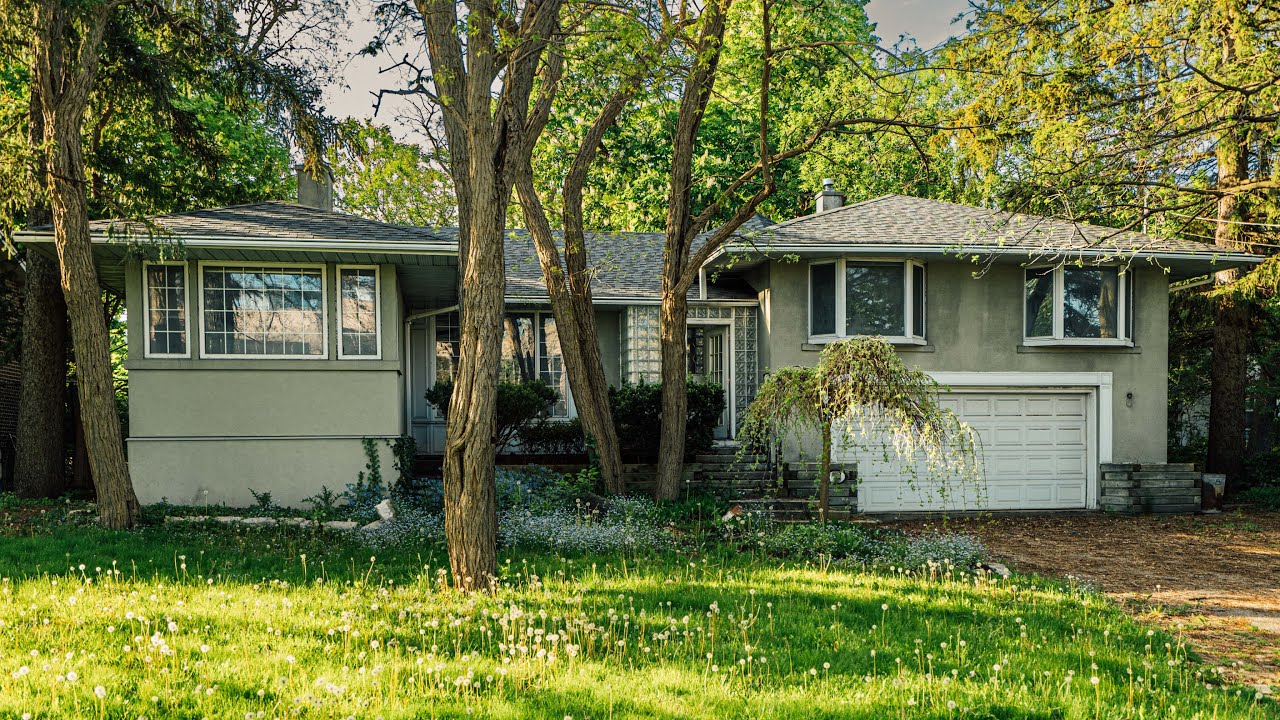How Could They ABANDON This Beautiful 1949 Home With So Much Left Behind?!