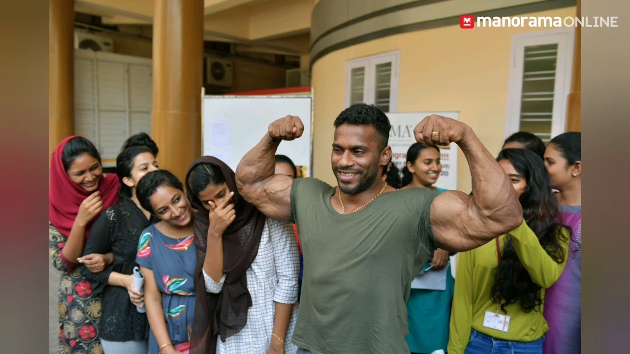 Mr Universe Chitharesh Natesan in St.Teresa's College, Kochi