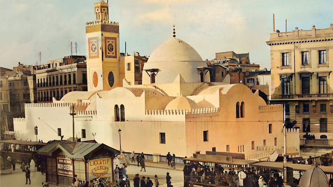 هل صحيح ان الجامع الجديد بناه نصراني على شكل صليب ؟  تاريخ المحروسة بين الحقيقة والخيال .