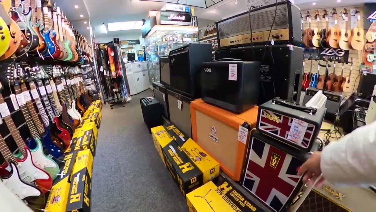 Late Upload When I bought Guitar Lot Different Type , I Choice Fender For Basic & Learned , France