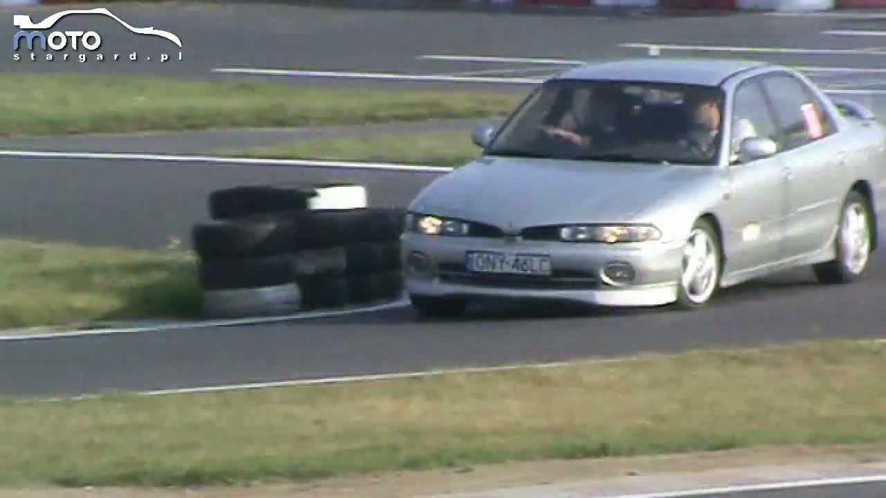 Mitsubishi Galant 4x4 [ e88a] on track