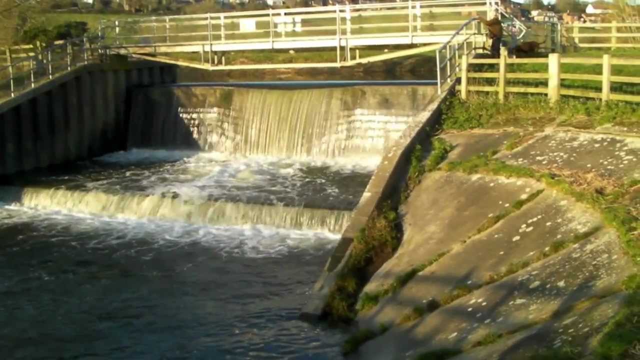 Clyce Hole Weir - River Brue Glastonbury