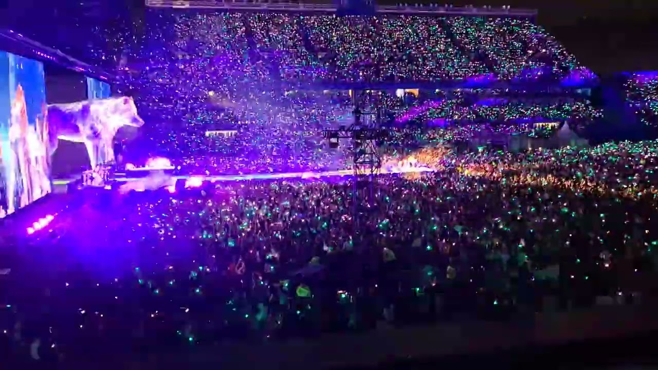 SHAKIRA. TOUR LAS MUJERES YA NO LLORAN. 08 DE DIC 2025. VELEZ. ARGENTINA. SESSION 53.