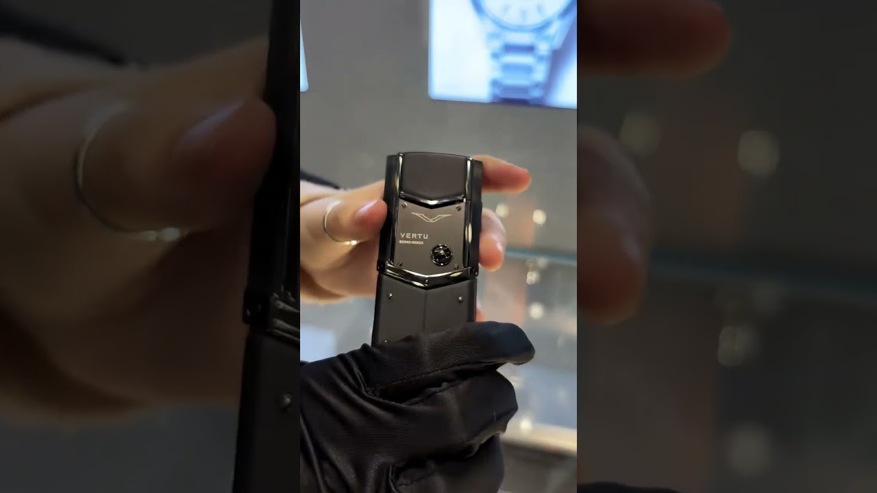 Tired of Charging? Here&rsquo;s Why VERTU Signature&rsquo;s Battery Swap Is Genius