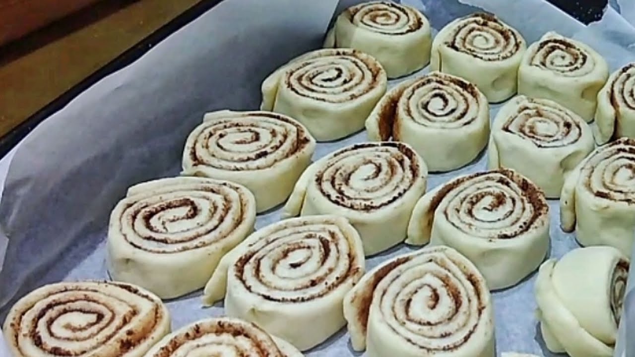 Булочки с корицей - мягкое и ароматное тесто, которое вам понравится