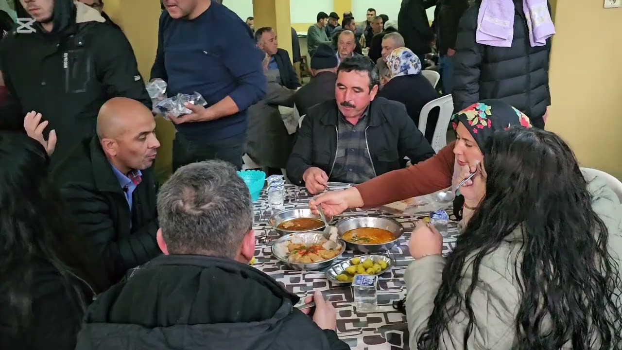 DEMİRCİ'nin SEVİNÇLER KÖYÜNDE YASEMİN TAYFUN BAŞ ÇİFTİNİN DÜĞÜN YEMEĞİNDEN GÖRÜNTÜLER 19-10-2025 