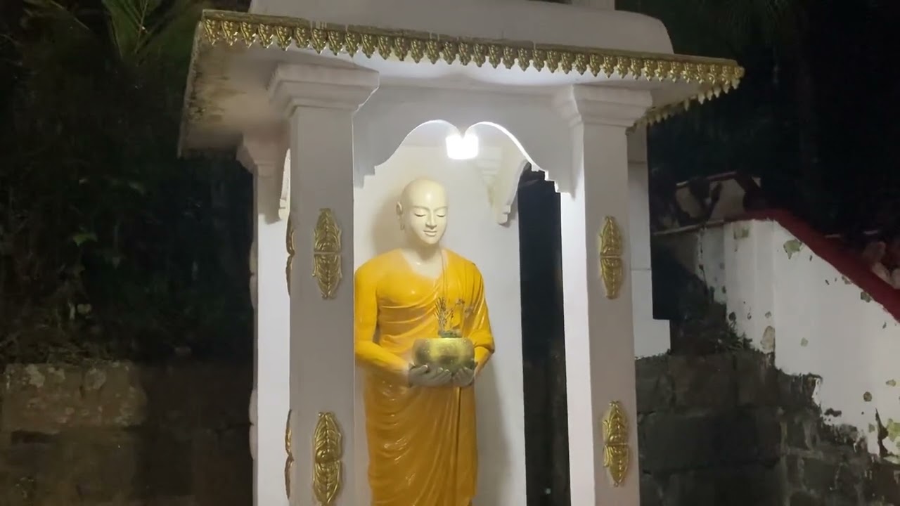 ආරෝග්‍ය පරමාලාභා සන්තුට්ඨි පරමං දනං  විශ්වාසා පරමා ඥාති නිබ්බානං පරමං සුඛං