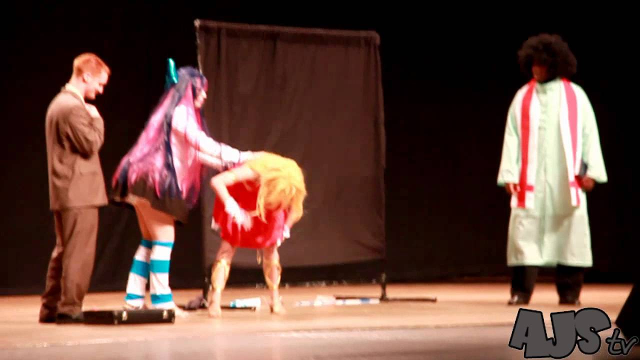 Otakon 2011 Masquerade: 2k Cosplay Presents *beeeeeeeeep*