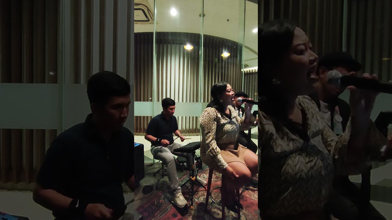 Live music accoustic cover ANTARA ANYER DAN JAKARTA @SheilaMajidOfficial drum pada Ashley dme