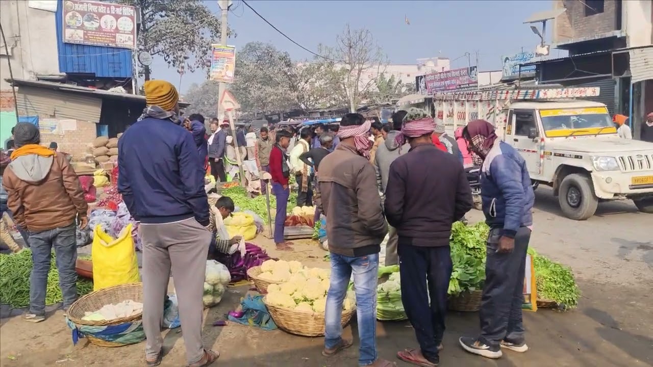 Suhagrat ke patera sabji mandi mein aap log is channel ke follow kijiega