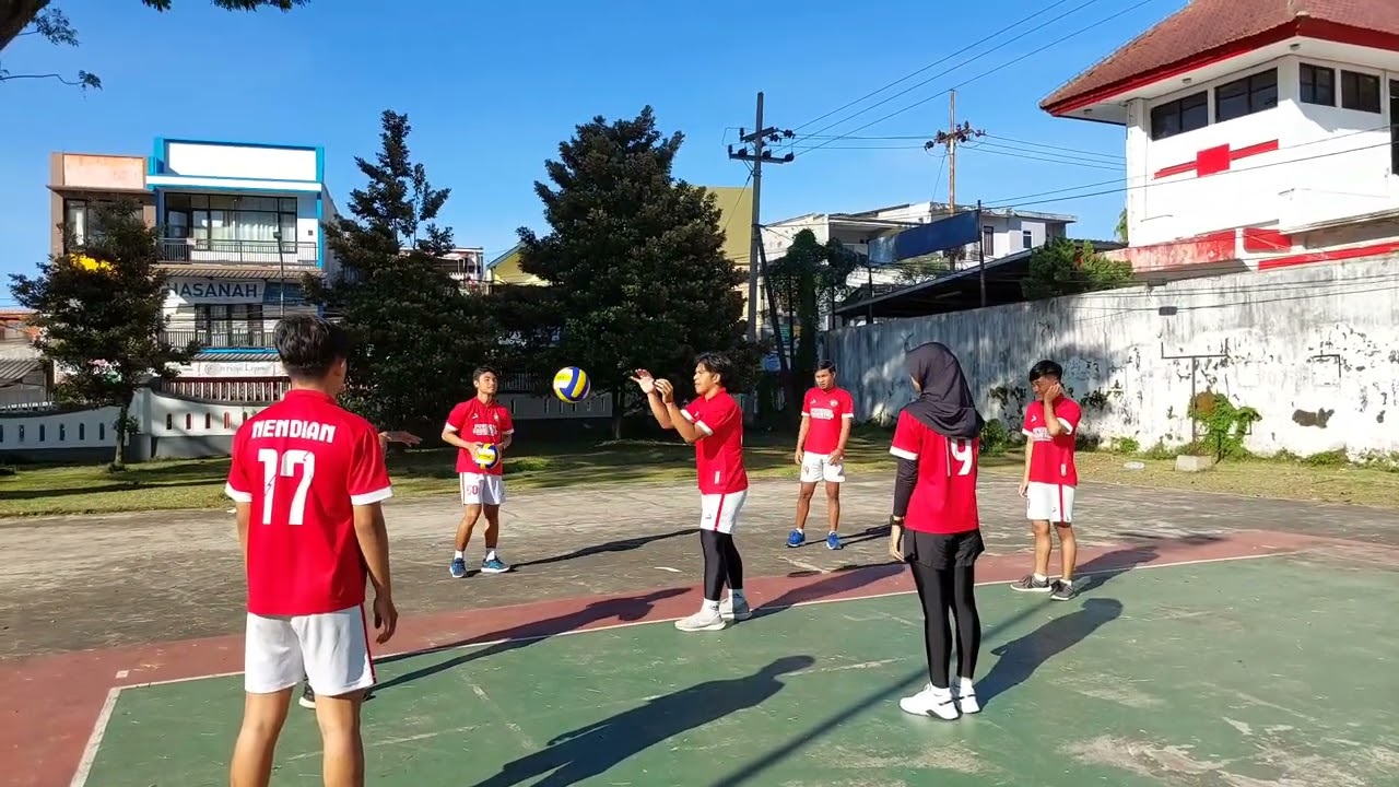 Pelaksanaan Variasi dan Modifikasi Permainan Bola Voli (SD Kelas 5)