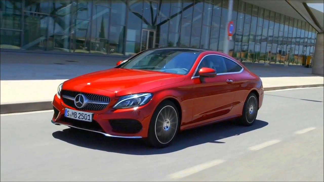 Mercedes-Benz World Star Trailer 2016