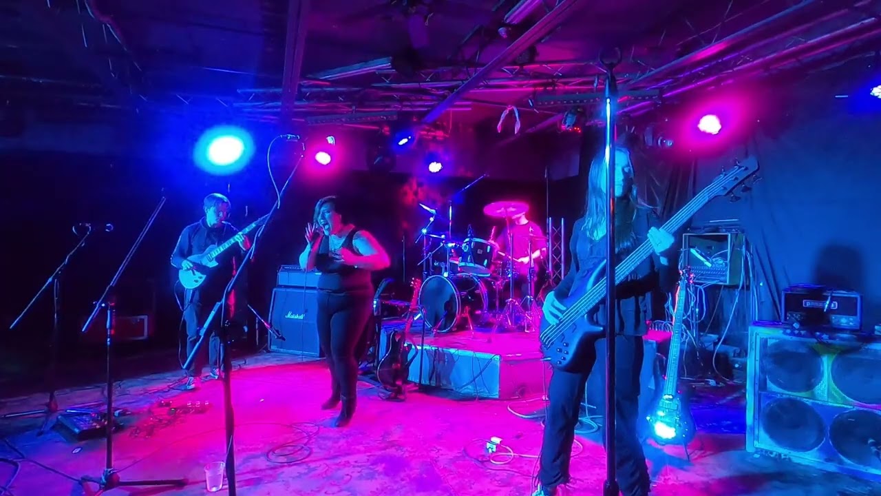 Emerald Ash - Heaven's a Lie XX (Lacuna Coil Cover) @ The Rockpile