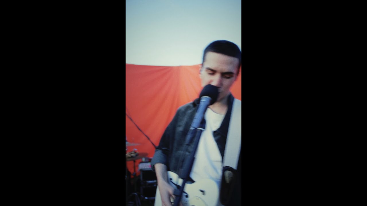 The Late Summers - Stains (Vertical Live Session)