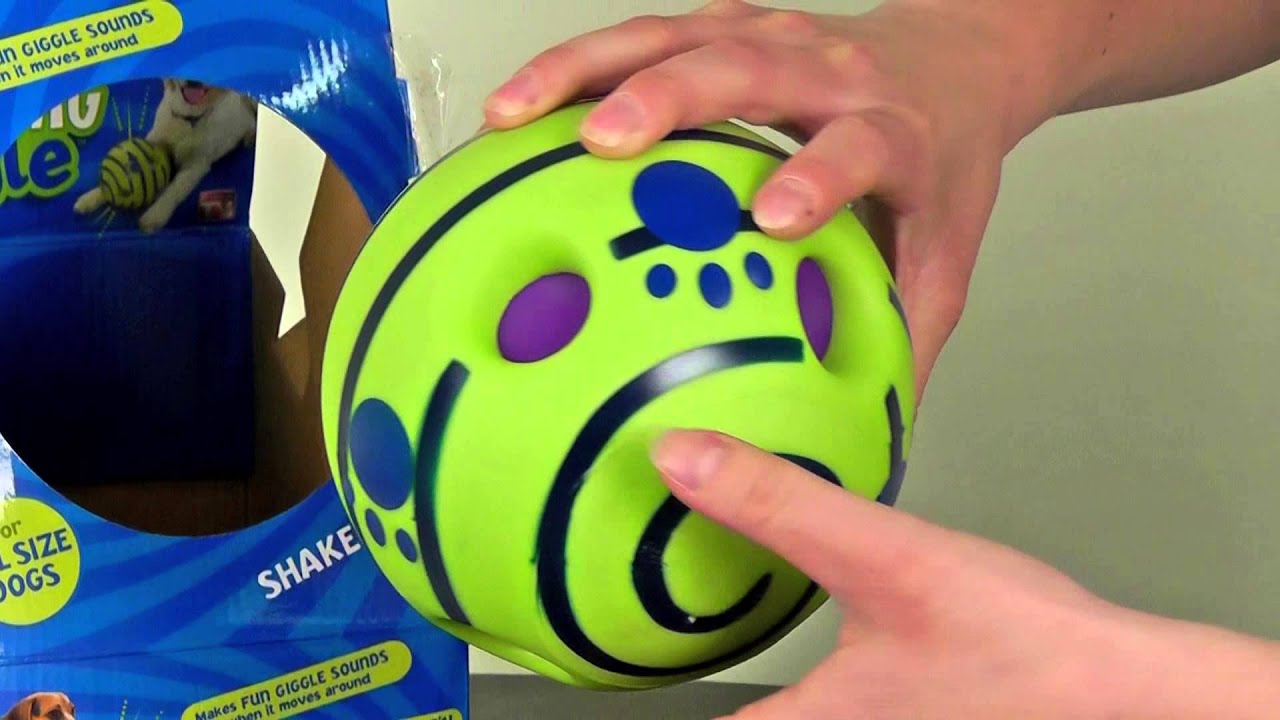 Wobble Wag Giggle Ball