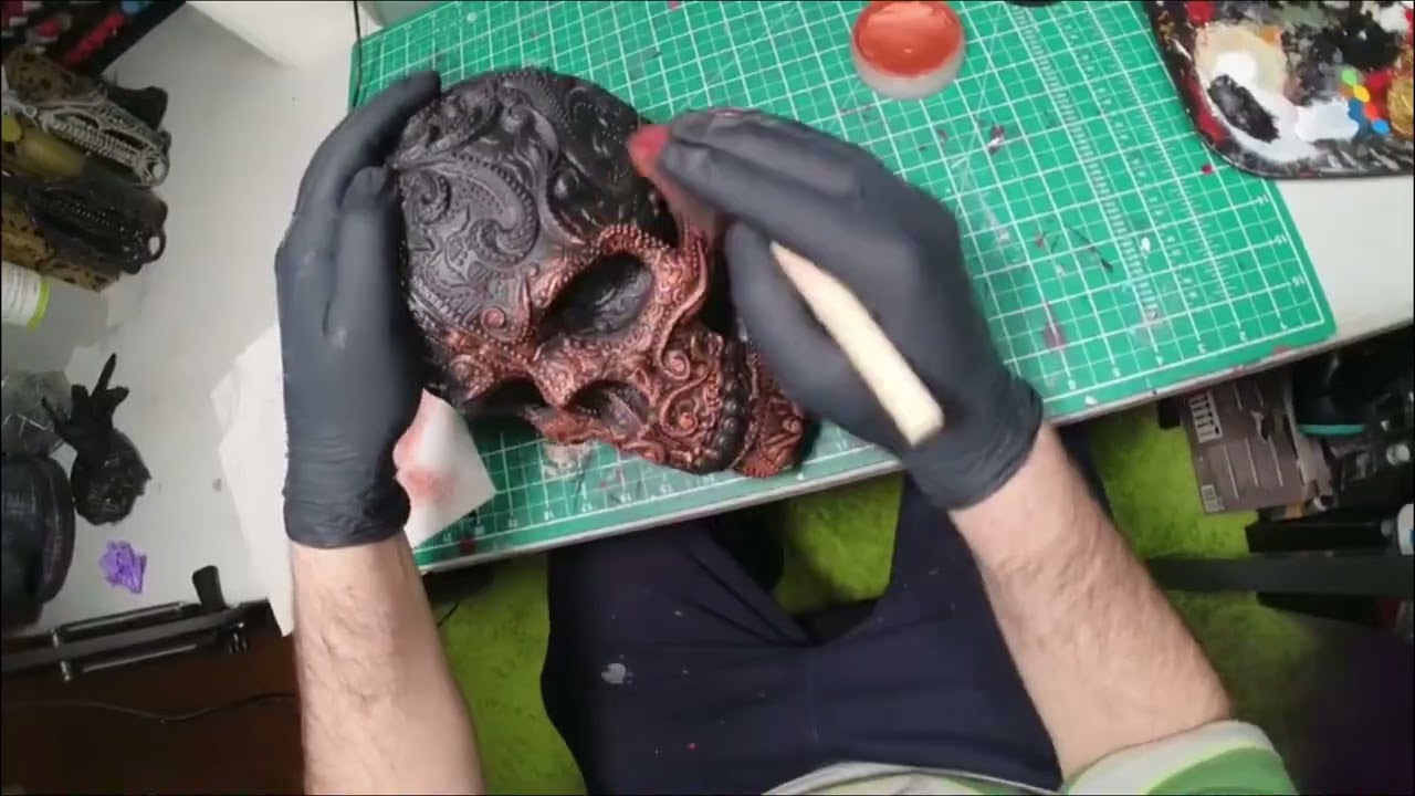 Using metallic wax, similar to Rub'n'Buff #paintingtutorial