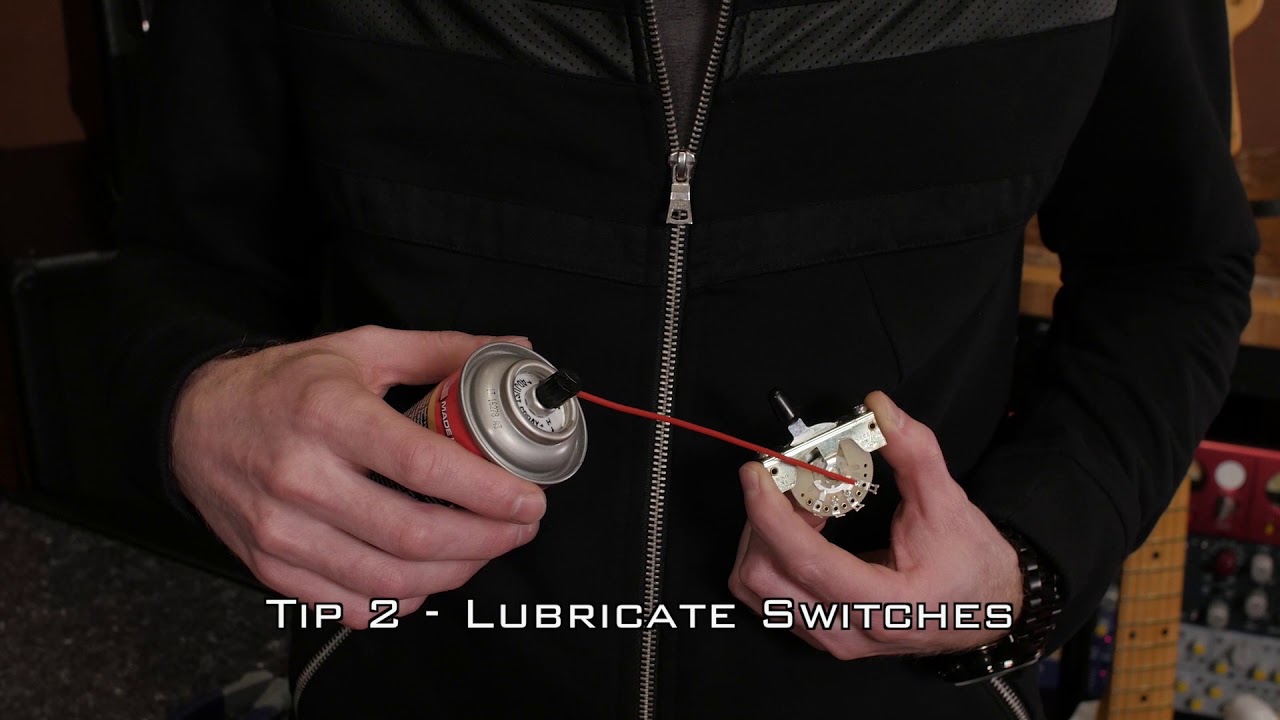9 Tips for Troubleshooting Noise in Your Electric Guitar Rig | ELIXIR Strings