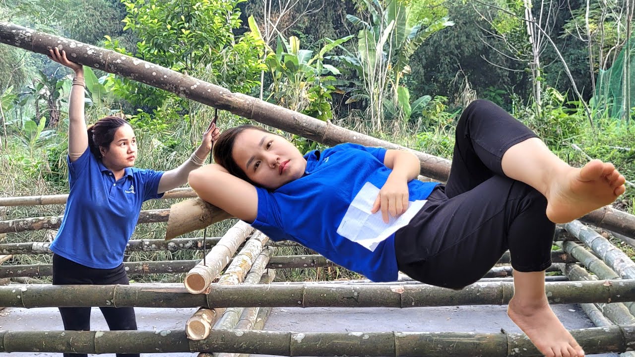 Design a bamboo pig cage & make a concrete foundation | Nguyễn Thị Huế.