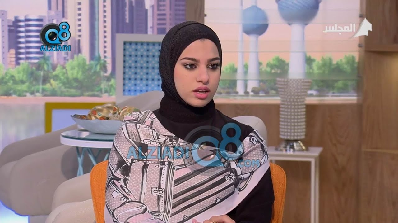 لقاء المحامية 