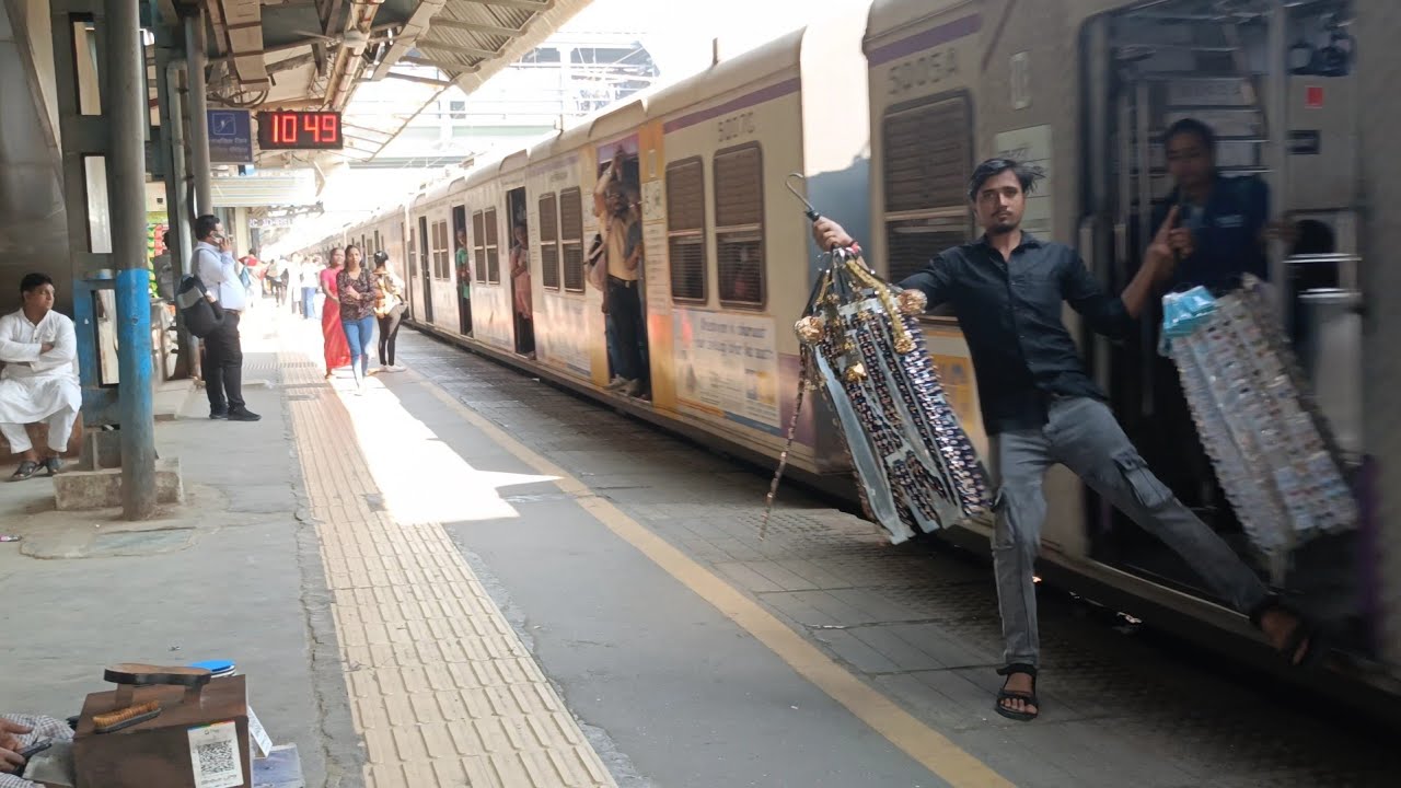 Andheri station Mumbai local train video #mumbailocaltrain#mumbailocal#Andheristation#andheri#rail
