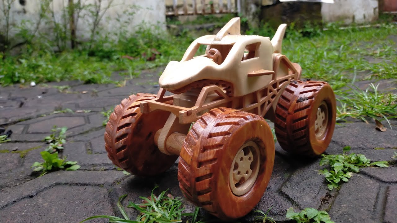 Making Monster Jam Megalodon / Wooden toy