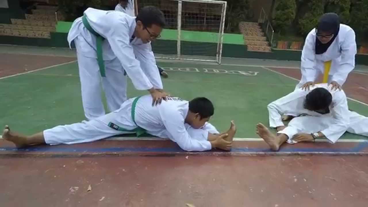 Stretching routines before practicing Tae Kwon Do